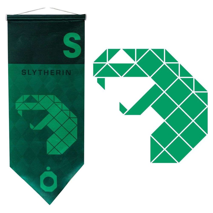 Slytherin Pennant - Home